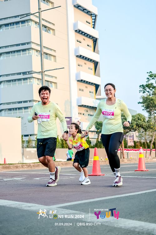 Race photo from BAF LIONS RUN 2024