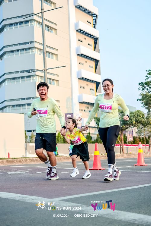 Race photo from BAF LIONS RUN 2024