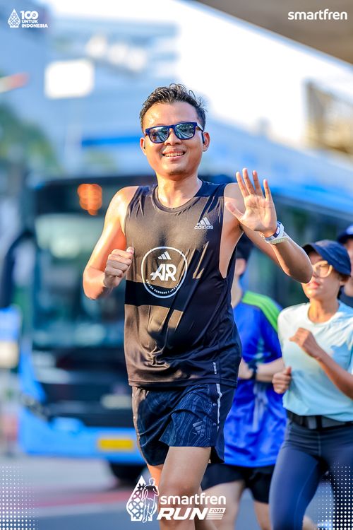 Race photo from Smartfren Run 2025 