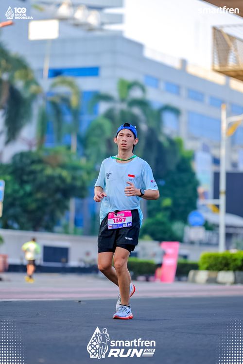 Race photo from Smartfren Run 2025 