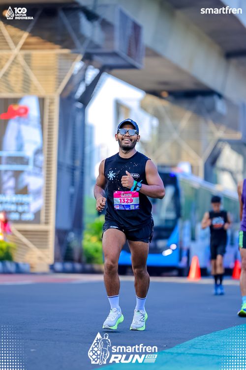 Race photo from Smartfren Run 2025 