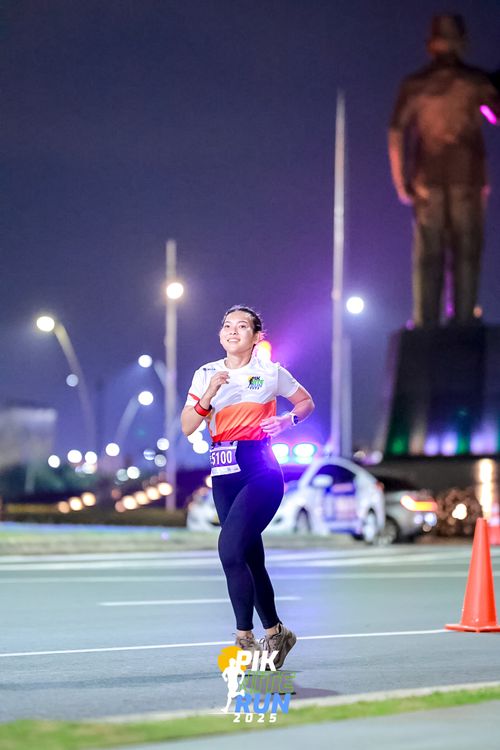 Race photo from PIK NITE RUN 2025