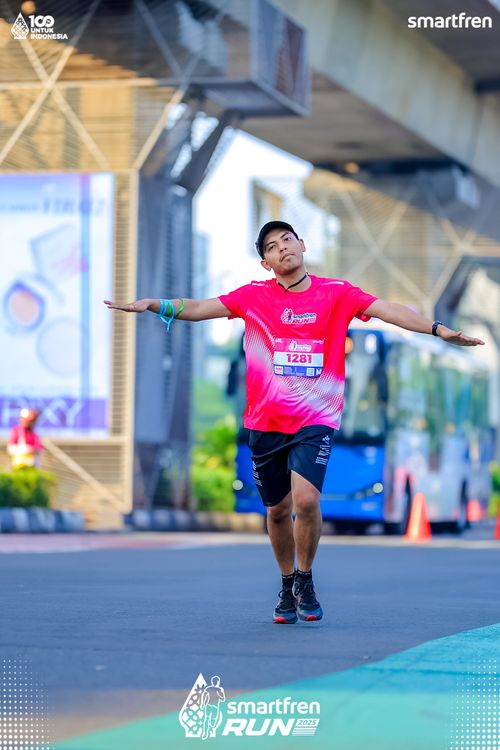 Race photo from Smartfren Run 2025 