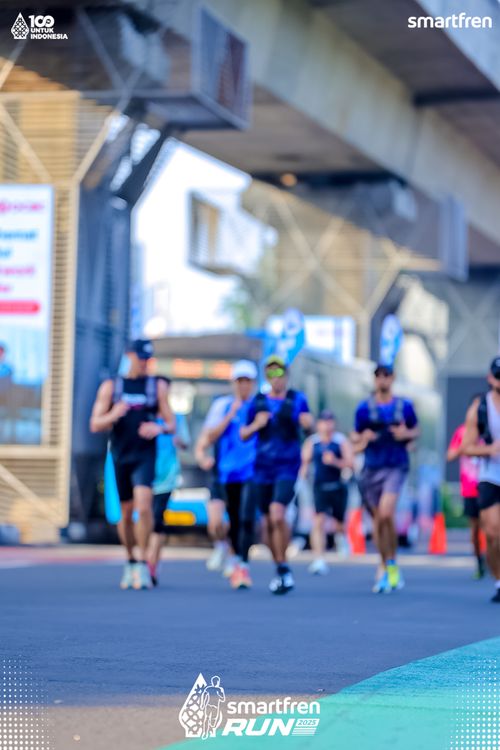 Race photo from Smartfren Run 2025 