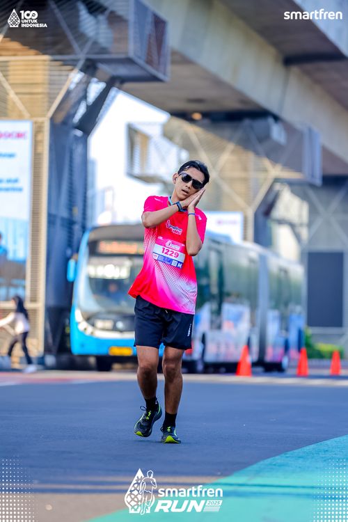 Race photo from Smartfren Run 2025 