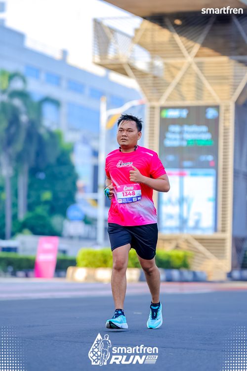 Race photo from Smartfren Run 2025 