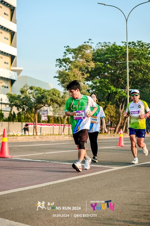Race photo from BAF LIONS RUN 2024
