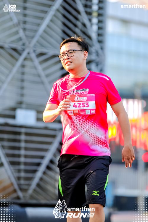 Race photo from Smartfren Run 2025 