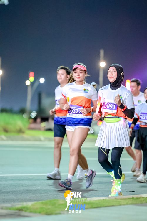Race photo from PIK NITE RUN 2025