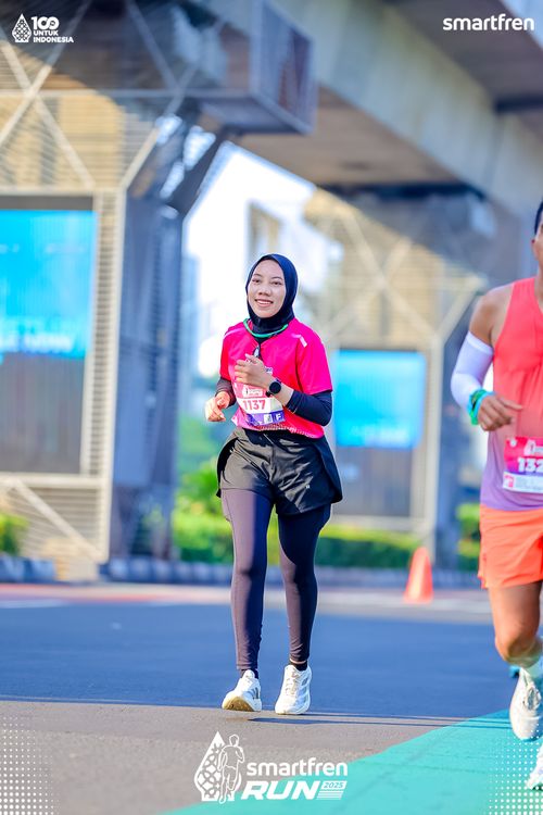 Race photo from Smartfren Run 2025 