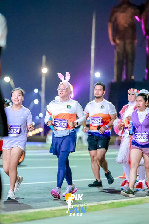 Race photo from PIK NITE RUN 2025