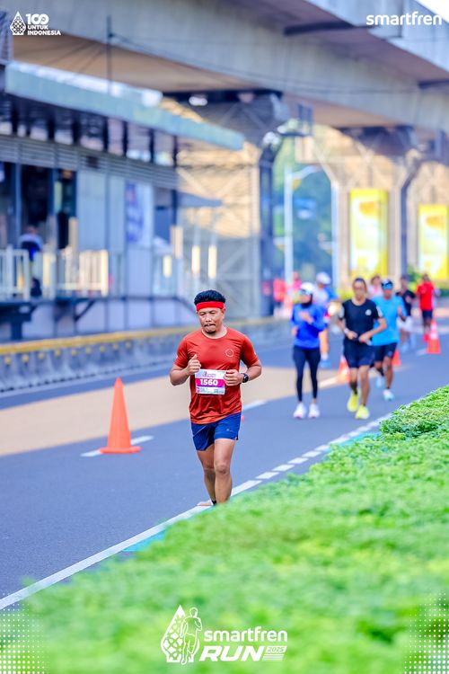Race photo from Smartfren Run 2025 
