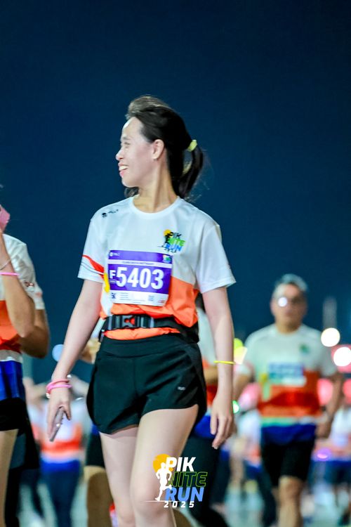 Race photo from PIK NITE RUN 2025