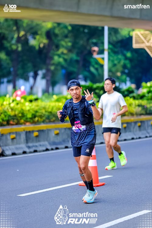 Race photo from Smartfren Run 2025 