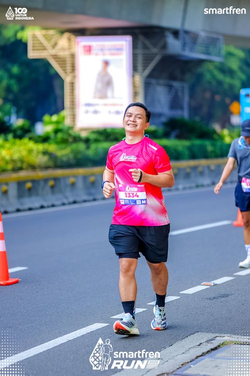 Race photo from Smartfren Run 2025 