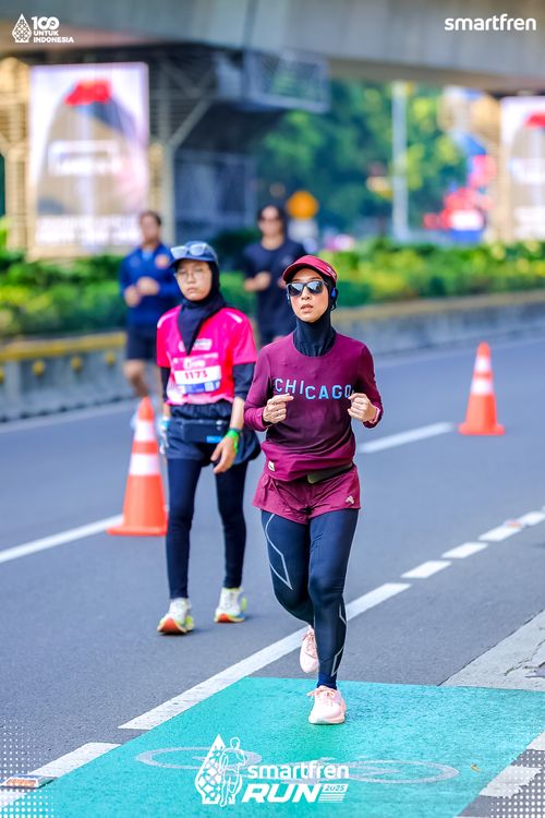 Race photo from Smartfren Run 2025 