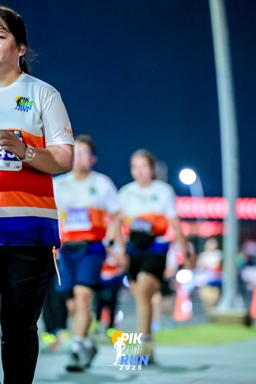Race photo from PIK NITE RUN 2025