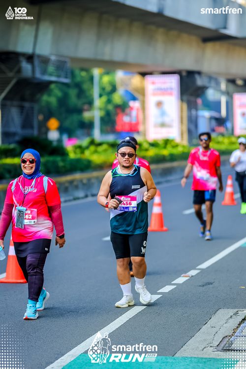 Race photo from Smartfren Run 2025 