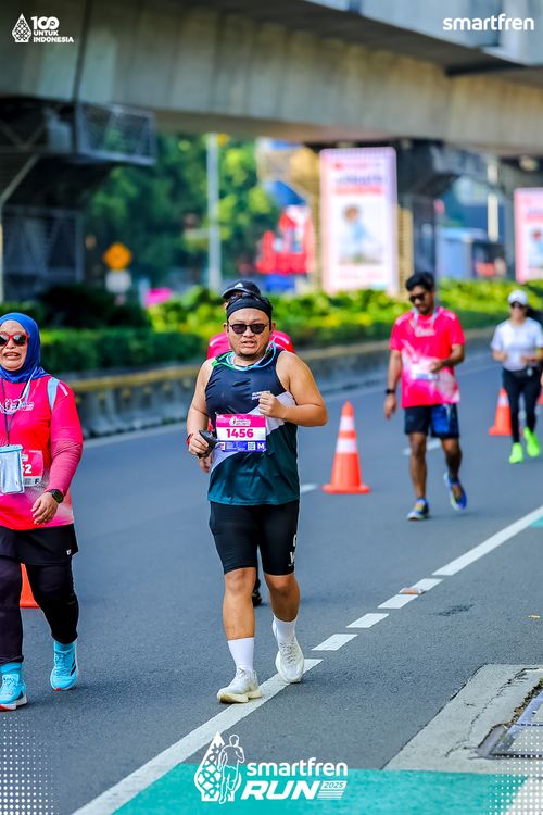 Race photo from Smartfren Run 2025 