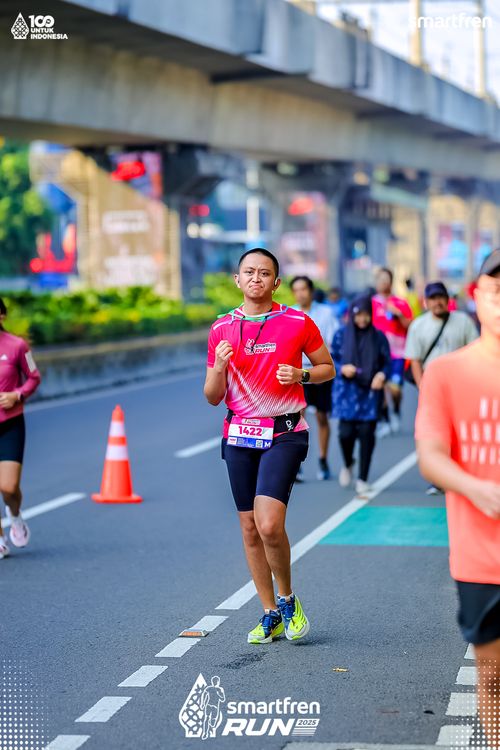 Race photo from Smartfren Run 2025 