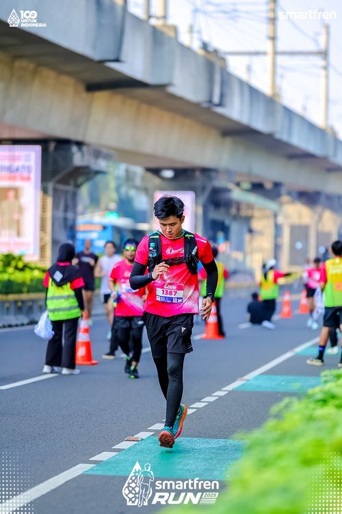 Race photo from Smartfren Run 2025 