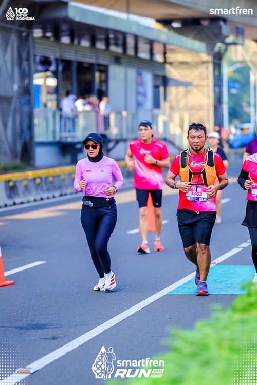 Race photo from Smartfren Run 2025 