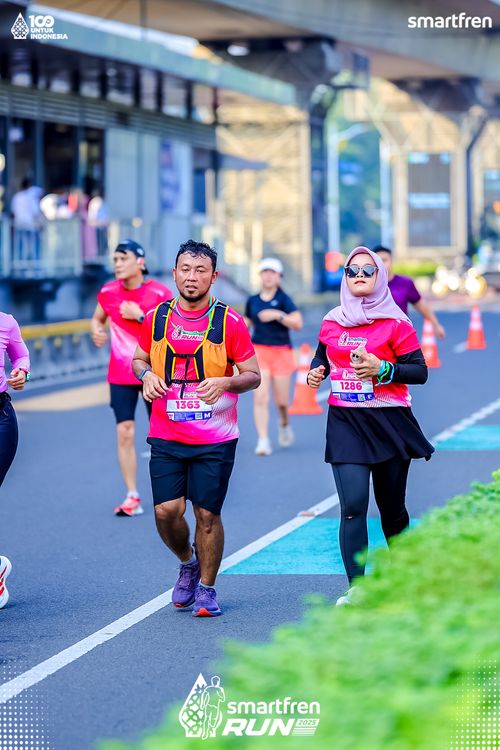 Race photo from Smartfren Run 2025 