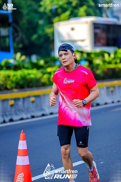 Race photo from Smartfren Run 2025 