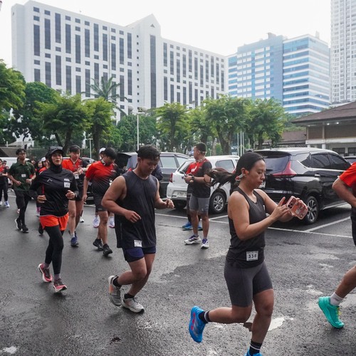 Race photo from FIRST SUNDAY RUN