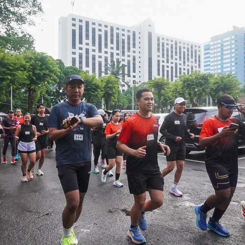 Race photo from FIRST SUNDAY RUN