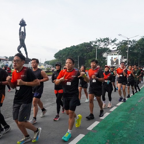 Race photo from FIRST SUNDAY RUN