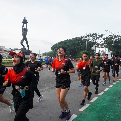 Race photo from FIRST SUNDAY RUN