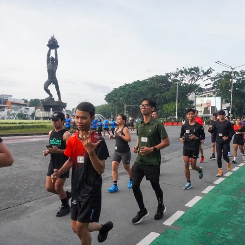 Race photo from FIRST SUNDAY RUN