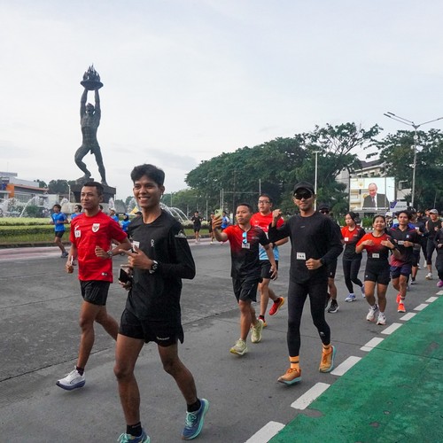 Race photo from FIRST SUNDAY RUN