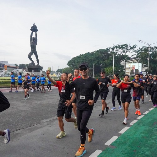 Race photo from FIRST SUNDAY RUN