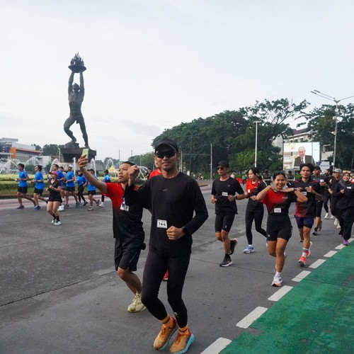 Race photo from FIRST SUNDAY RUN