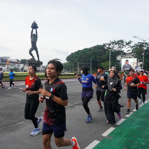 Race photo from FIRST SUNDAY RUN
