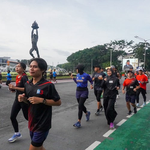 Race photo from FIRST SUNDAY RUN