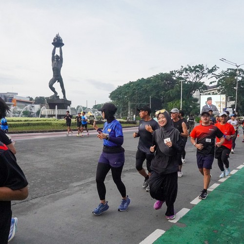 Race photo from FIRST SUNDAY RUN