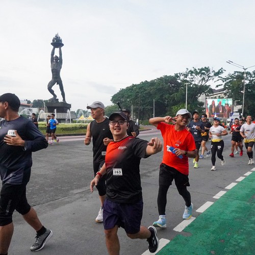 Race photo from FIRST SUNDAY RUN