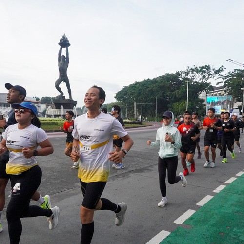 Race photo from FIRST SUNDAY RUN