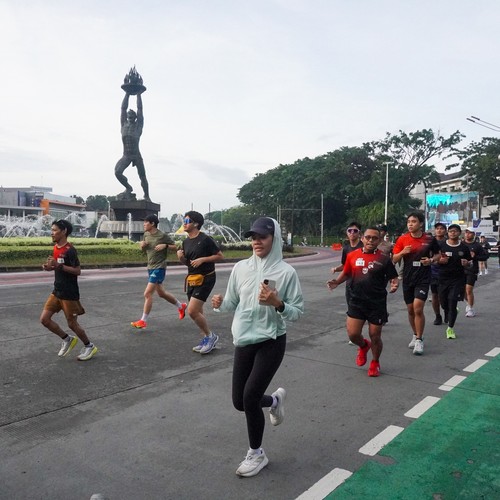 Race photo from FIRST SUNDAY RUN