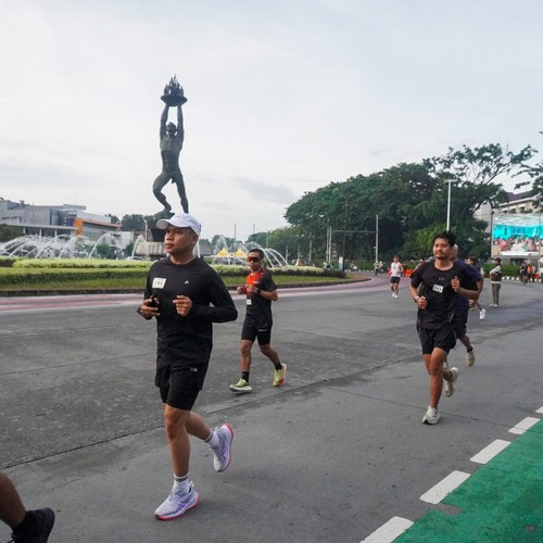 Race photo from FIRST SUNDAY RUN