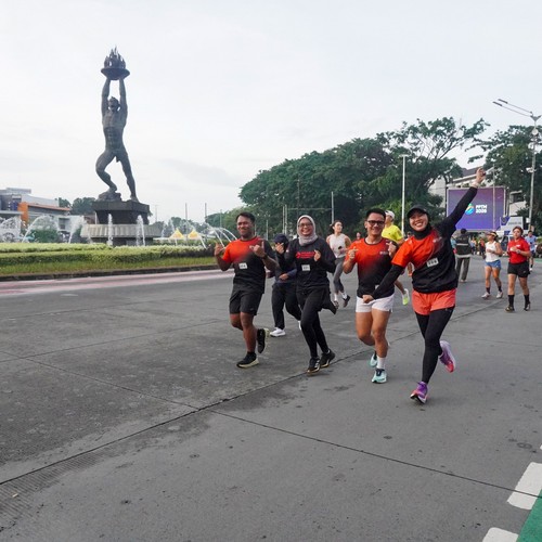 Race photo from FIRST SUNDAY RUN