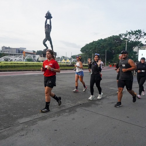 Race photo from FIRST SUNDAY RUN