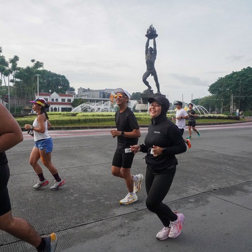 Race photo from FIRST SUNDAY RUN