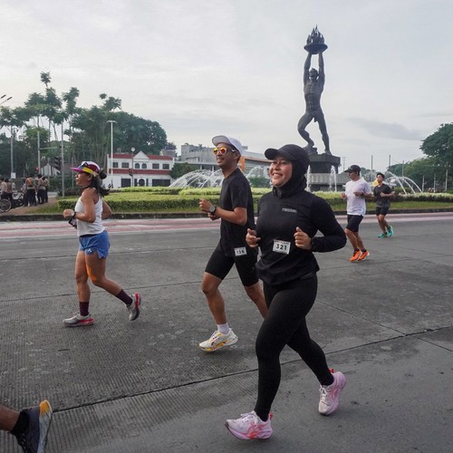Race photo from FIRST SUNDAY RUN