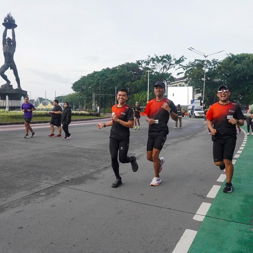 Race photo from FIRST SUNDAY RUN