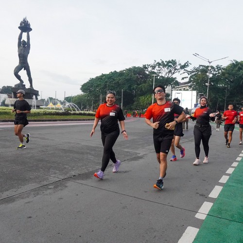 Race photo from FIRST SUNDAY RUN