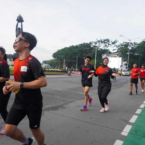 Race photo from FIRST SUNDAY RUN
